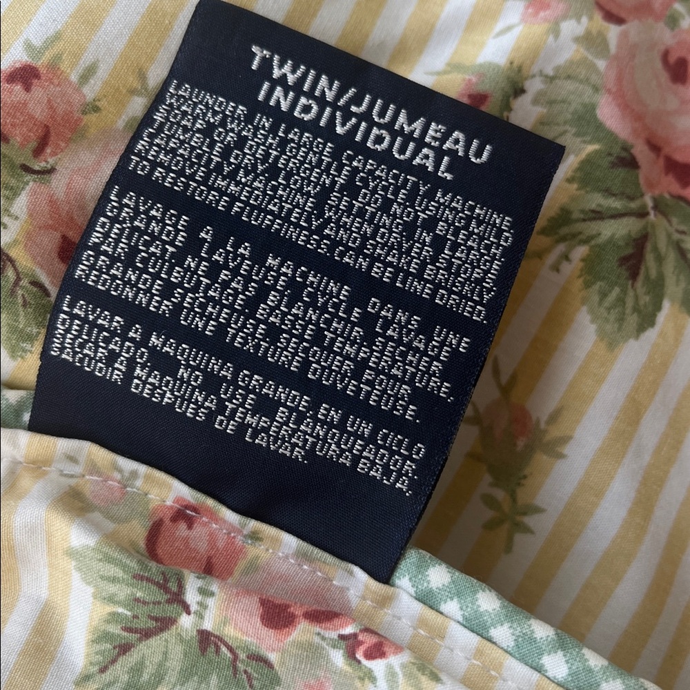 Two Ralph Lauren comforters for Mamoo ⭐️⭐️ - Picture 4 of 9